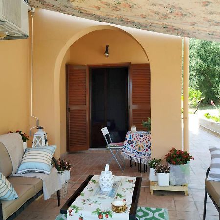 Family Holiday Apartment With Garden & Bbq Velonádes 외부 사진