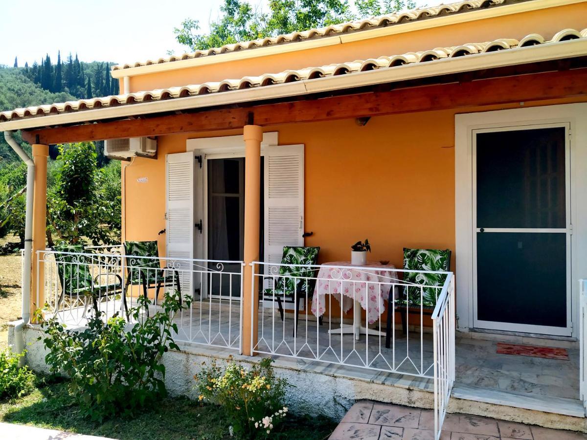 Family Holiday Apartment With Garden & Bbq Velonádes 외부 사진