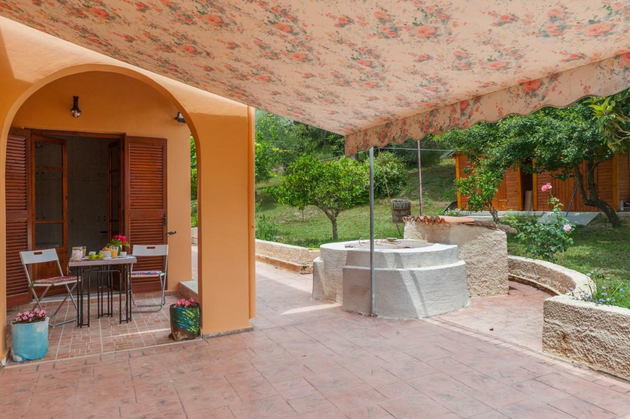 Family Holiday Apartment With Garden & Bbq Velonádes 외부 사진
