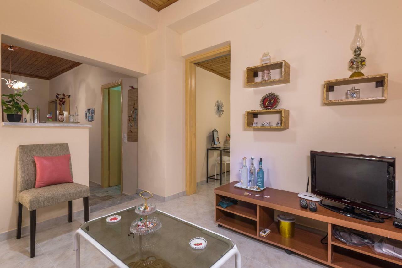 Family Holiday Apartment With Garden & Bbq Velonádes 외부 사진