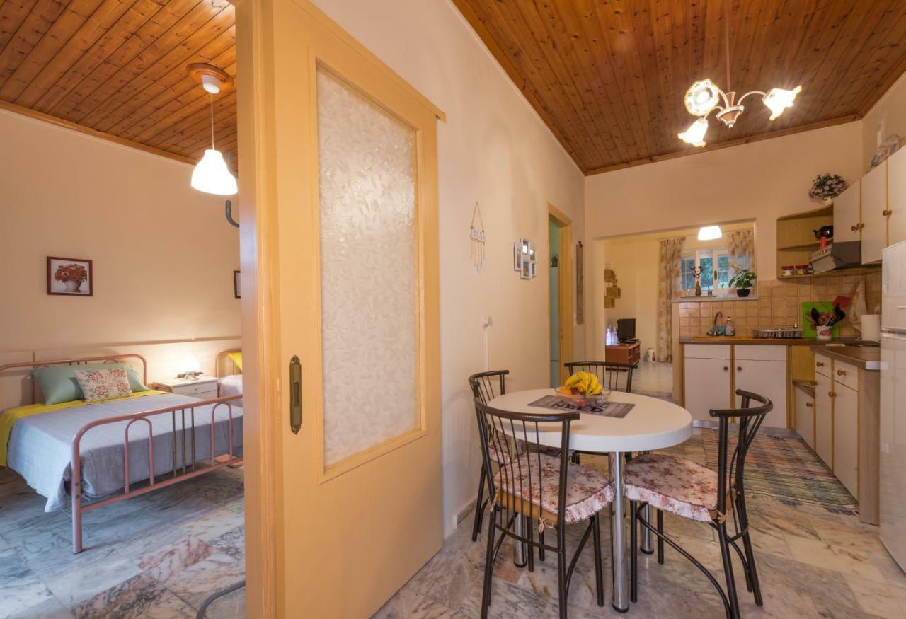 Family Holiday Apartment With Garden & Bbq Velonádes 외부 사진