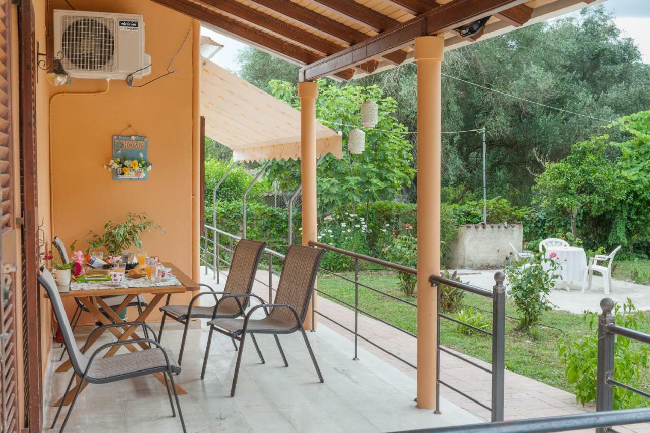 Family Holiday Apartment With Garden & Bbq Velonádes 외부 사진