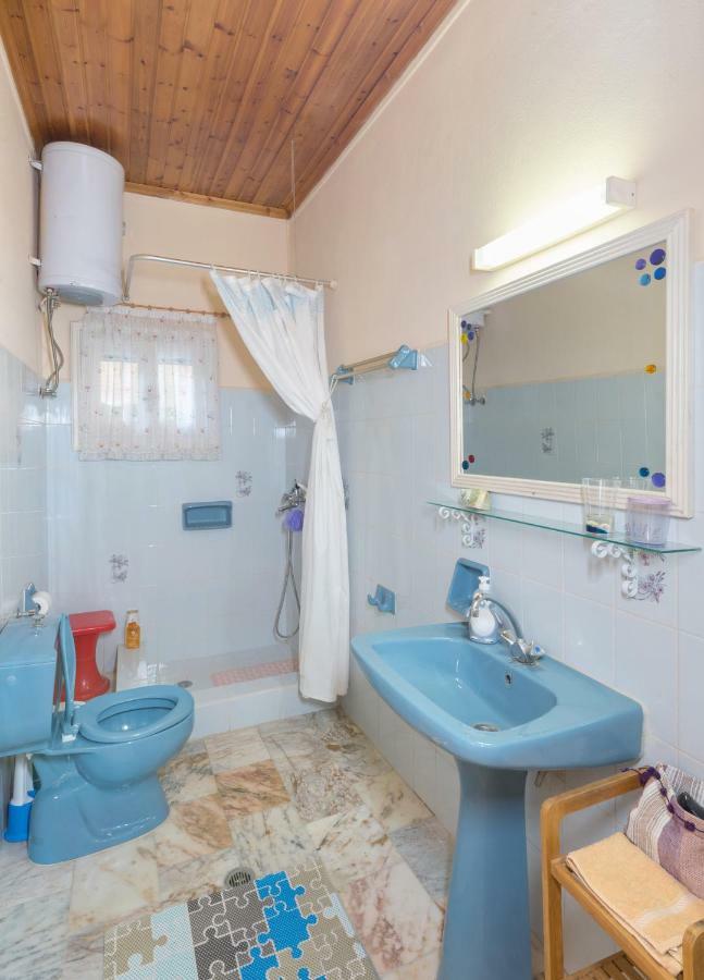Family Holiday Apartment With Garden & Bbq Velonádes 외부 사진