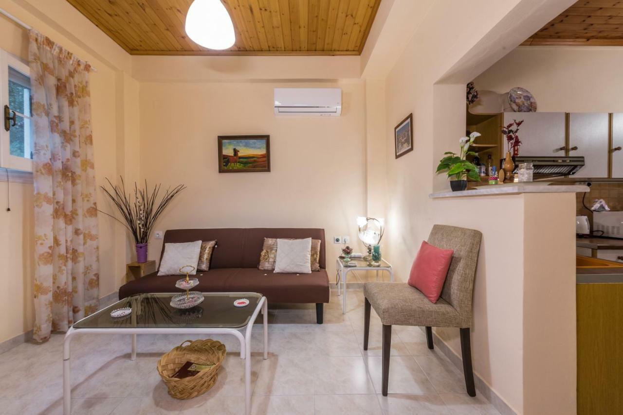 Family Holiday Apartment With Garden & Bbq Velonádes 외부 사진