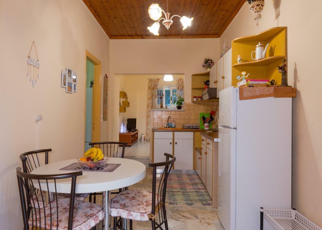 Family Holiday Apartment With Garden & Bbq Velonádes 외부 사진